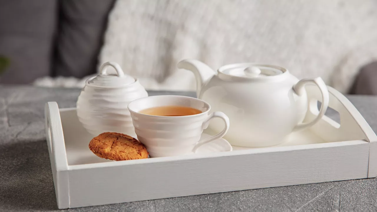 Biała herbata właściwości – jak ją parzyć i dlaczego warto ją pić?